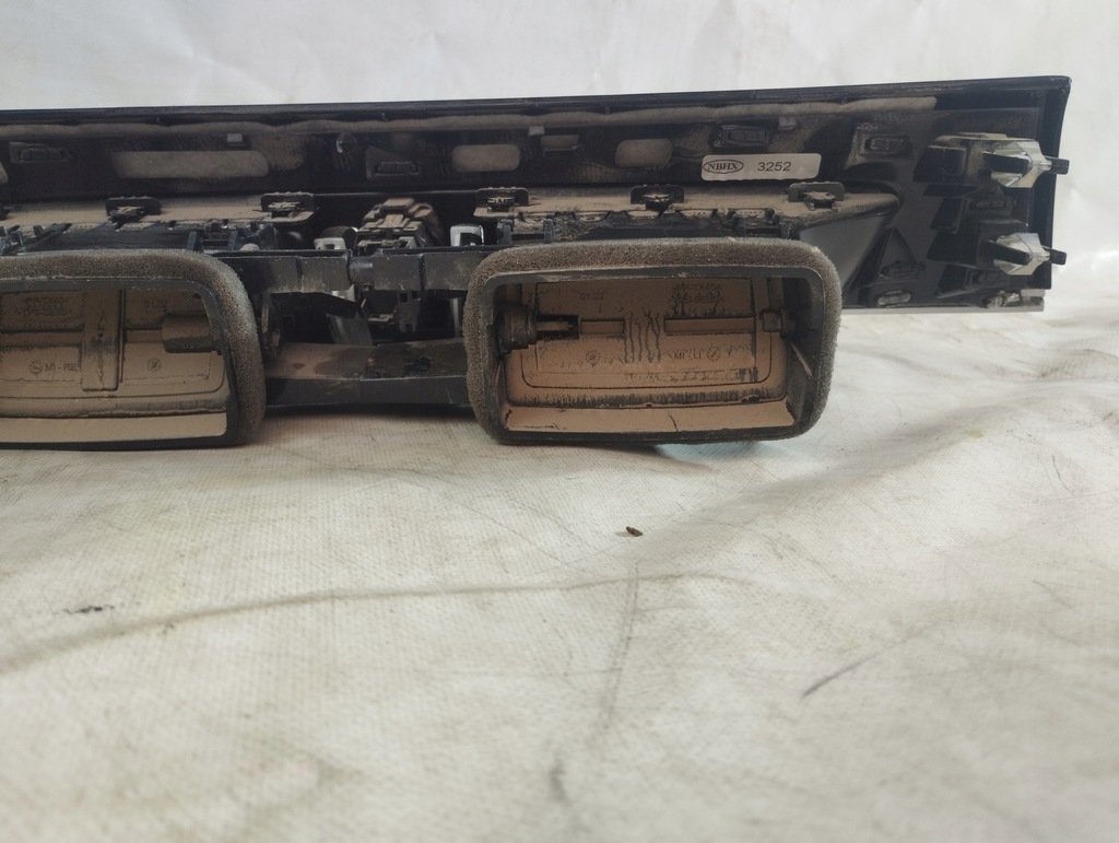 фото №6, Bmw x1 15-22 молдинг декоративная консоли usa