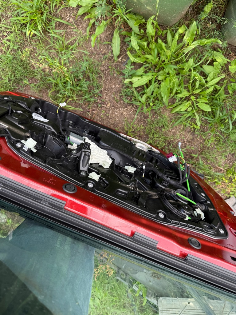 Дверь левая передние mercedes eqe v295 996 Оригинал