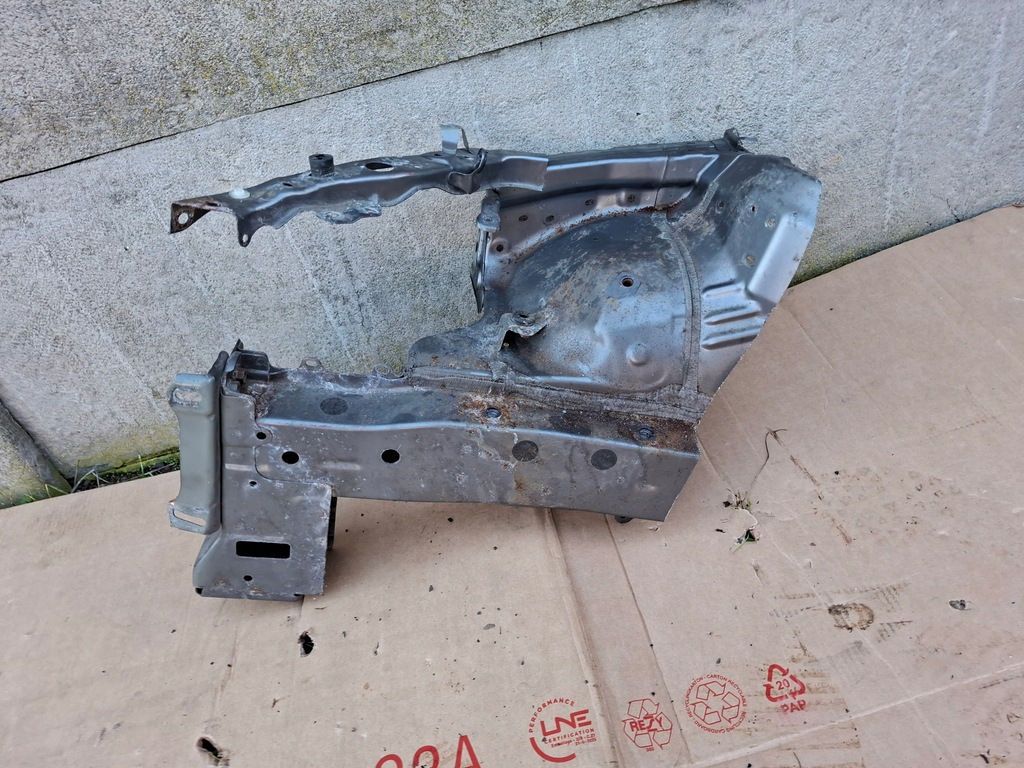 фото №1, Toyota prius plus права чверть перед передня лонжерон підкрилок