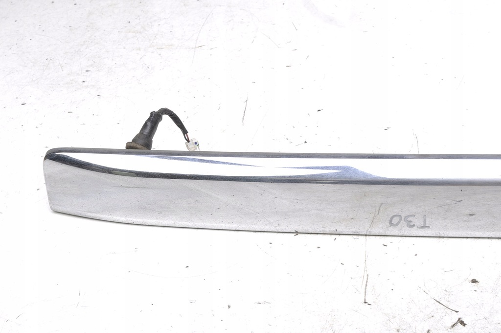 фото №6, Nissan x-trail t30 накладка молдинг крышки 287108h300