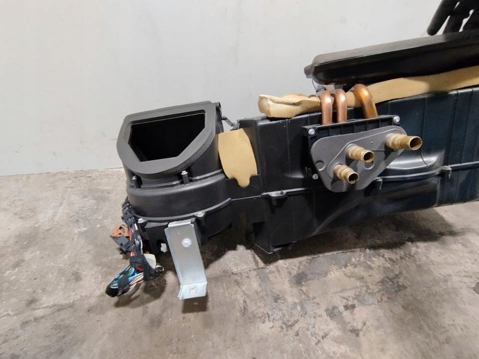 фото №8, Корпус вентилятор maserati gran turismo 2014 52438793