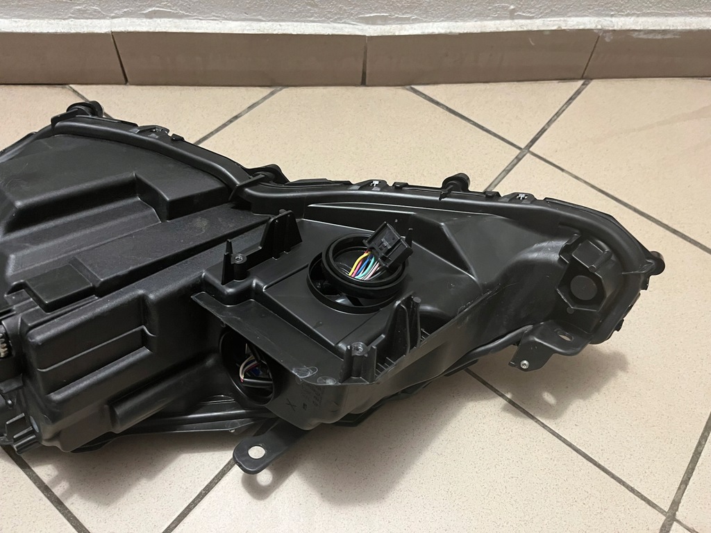 фото №13, Toyota camry vii 8 led 17- лампа передняя перед правая