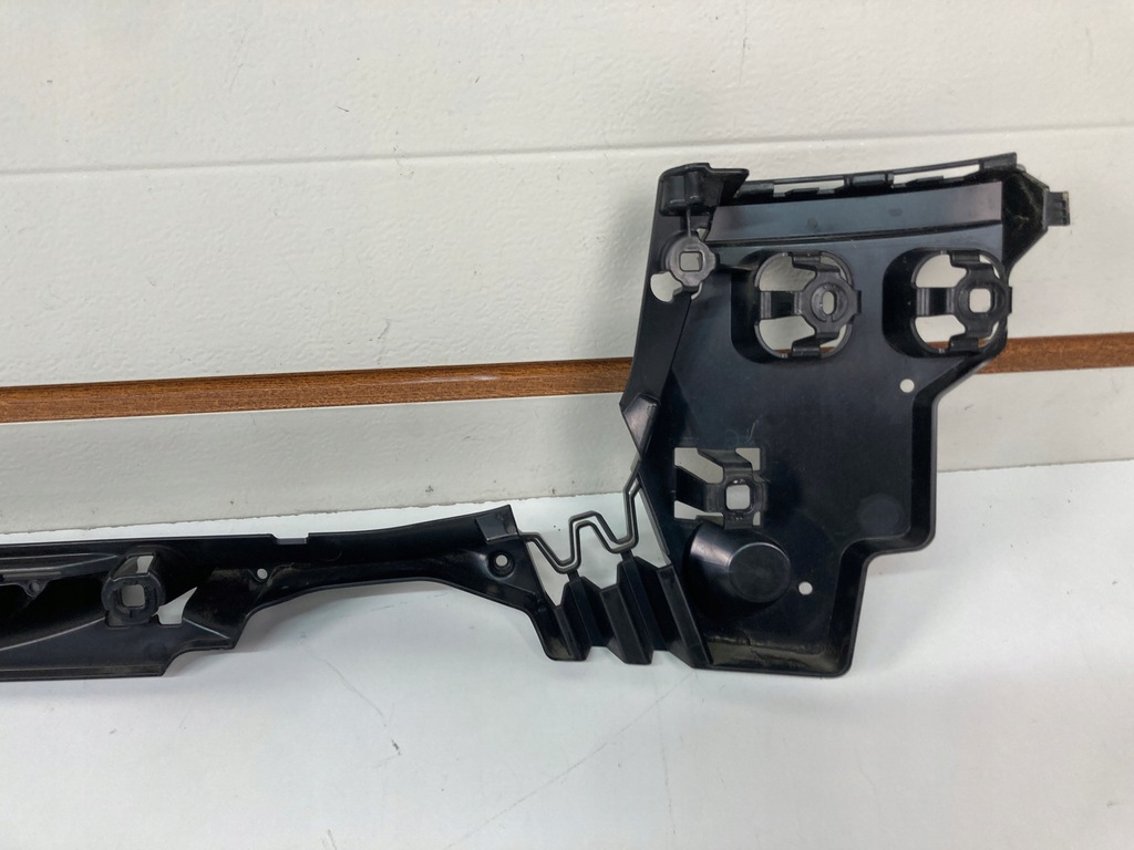 фото №8, Направляющая бампера заднего bmw 5 g31 lift