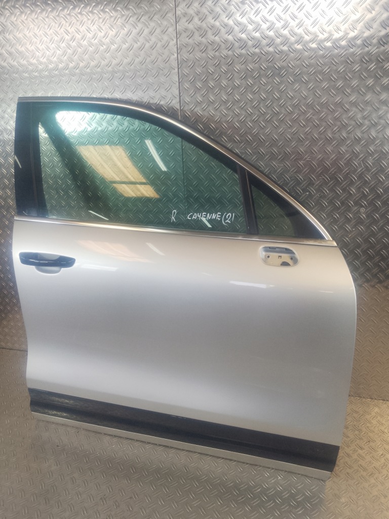 фото №1, Porsche cayenne 7p5 10- дверь перед передние правое