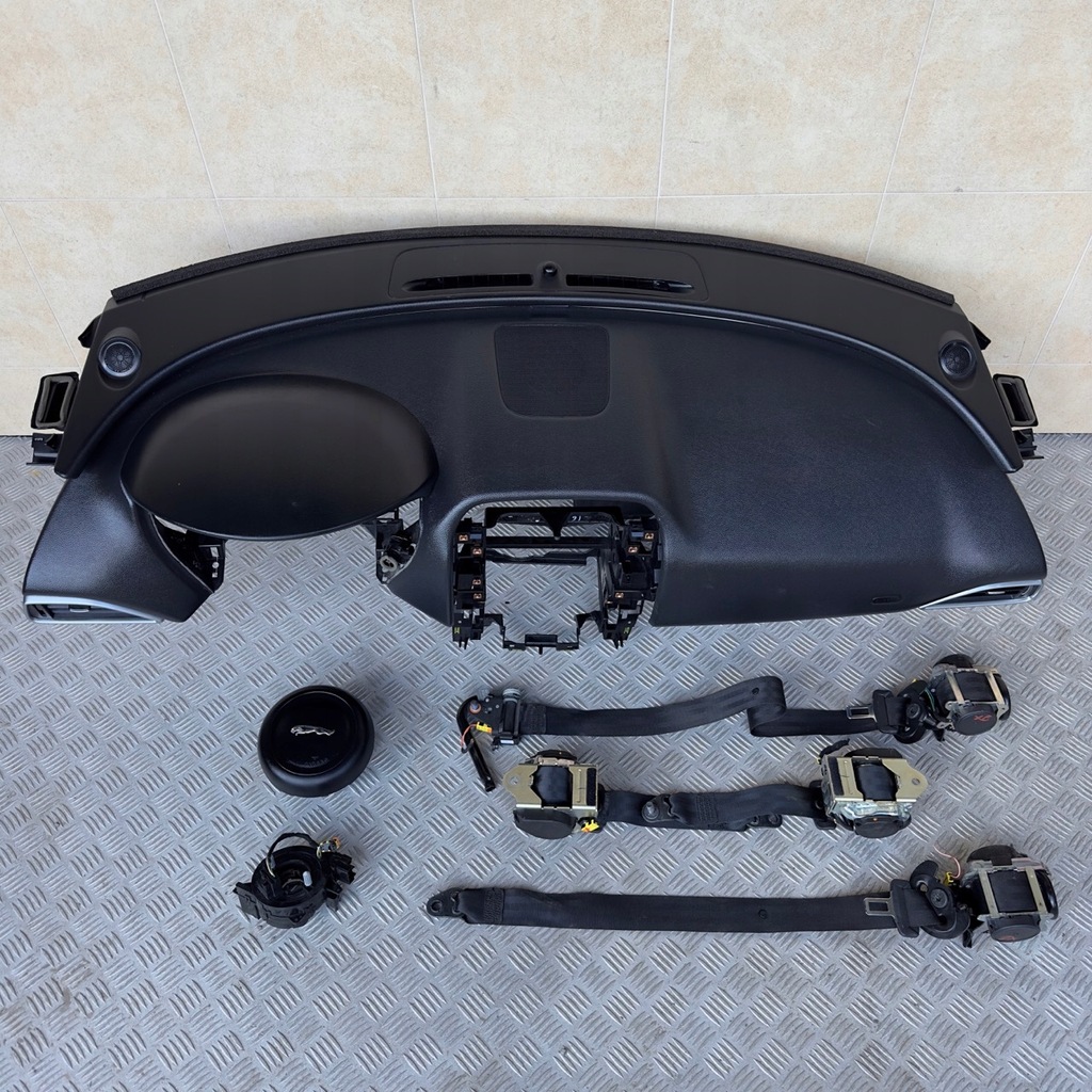 фото №1, Панель приладів консоль ремені подушка безпеки jaguar xe 2015 rok