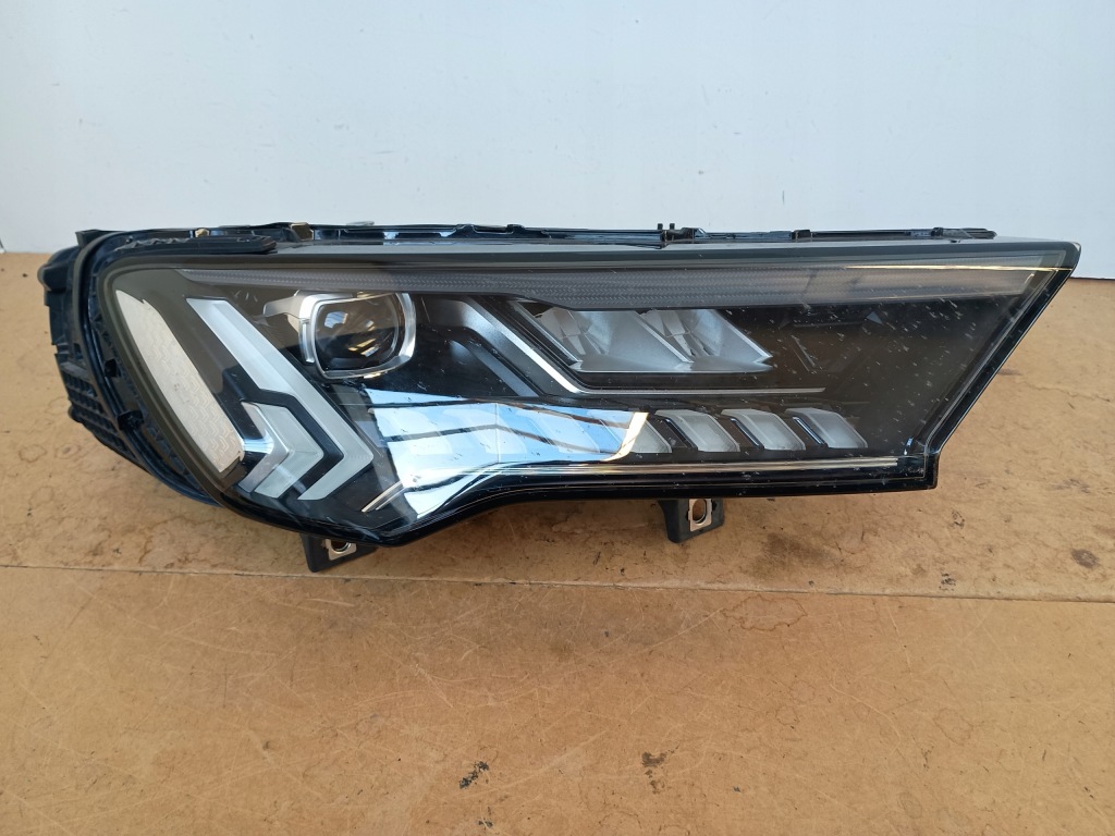 Купить Фара правый  audi q7 full led matrix рестайлинг