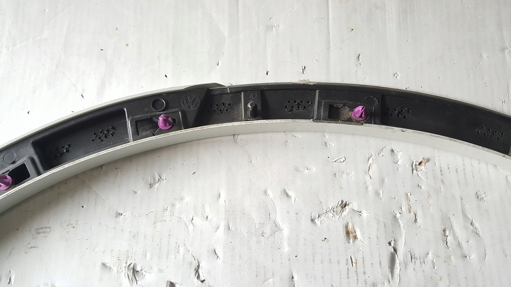 фото №11, Молдинг крыла правый задняя vw touareg 3 760853818c