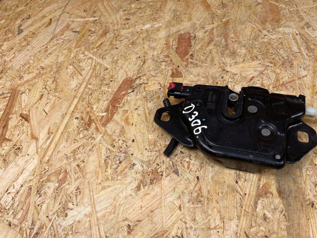 фото №6, Замок крепление засов привод трос капот tesla model y 1500397-00-e 2020-