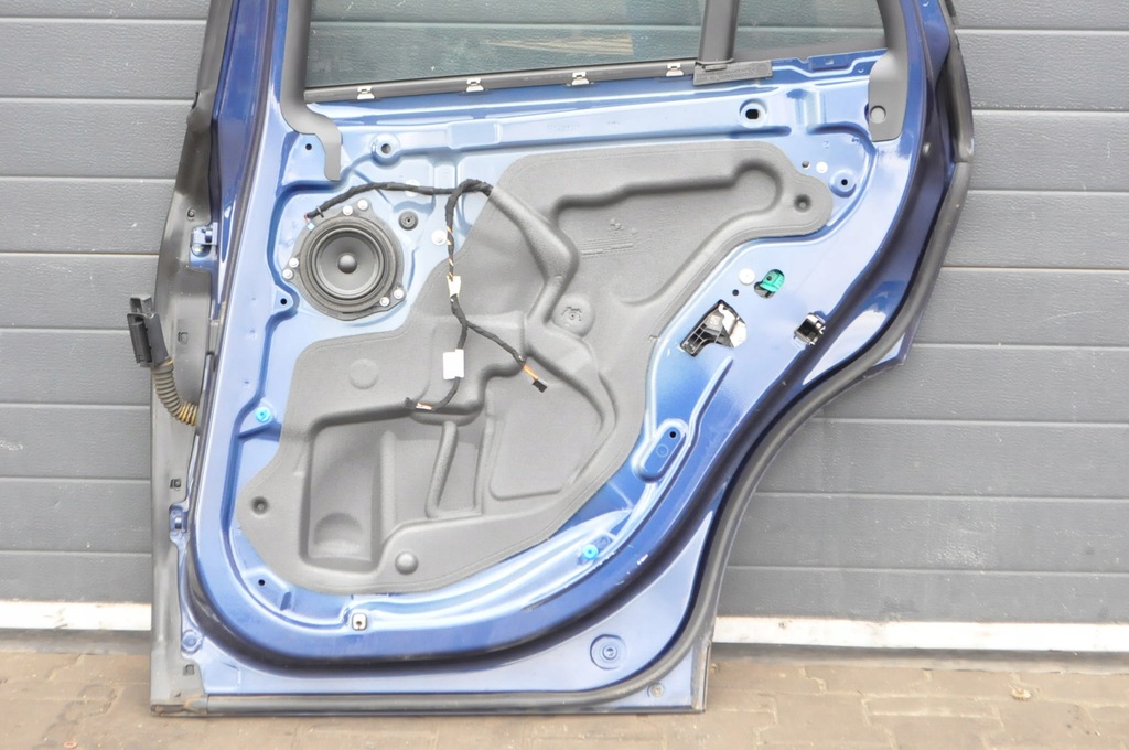 фото №11, Bmw x1 f48 двері правий задня праве задні c1m