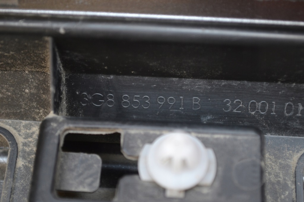 фото №4, Volkswagen оригинальный номер 3g8853991b молдинг дверь