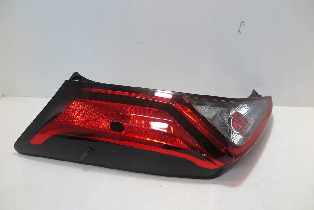 фото №1, Toyota aygo ii lift 18- лампа левая задняя задняя