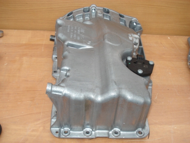 Датчик уровня масла 04c907660a поддон масла 05e103601c vw 1.5 tsi tfsi Доставка