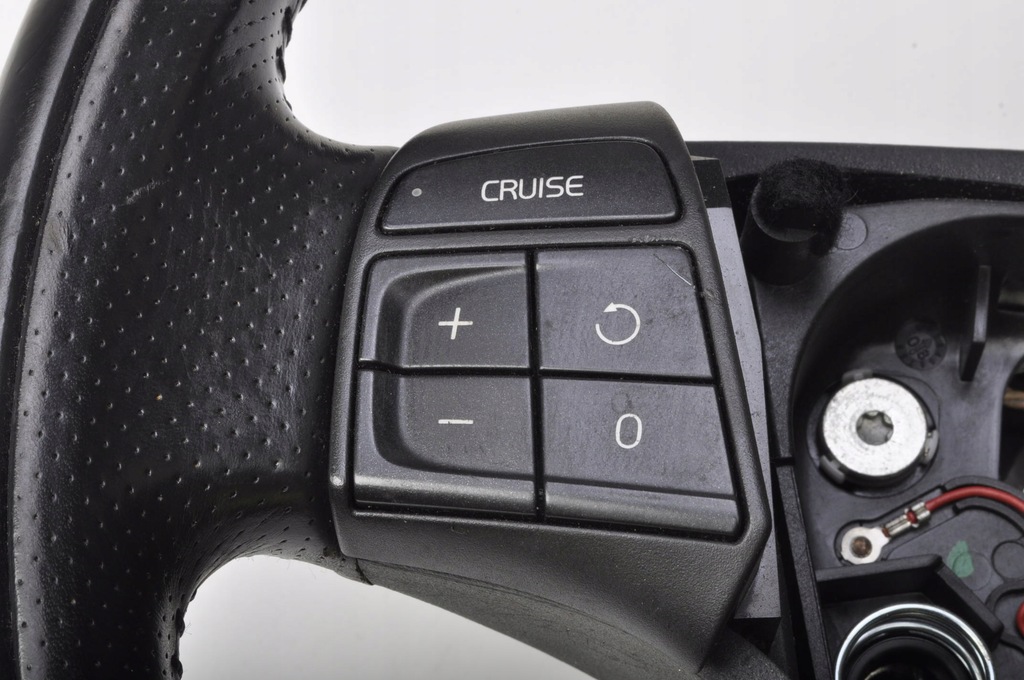 фото №11, Volvo c30 s40 v50 c70 ii воздуховод кожаный navi