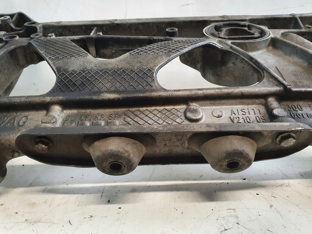 фото №13, Балка подрамник перед оригинальный номер 3q0199369e volkswagen passat b8 2.0tdi 15r.