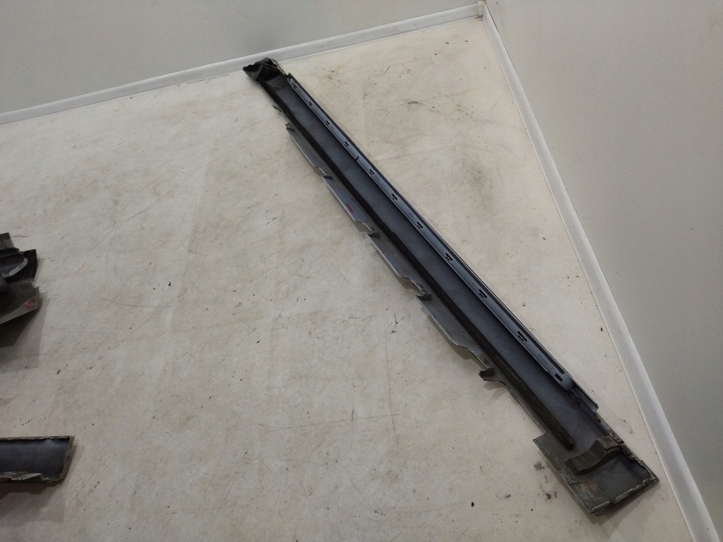 фото №10, 4h0853859e молдинг порог левая audi a8 d4 2010-2017r