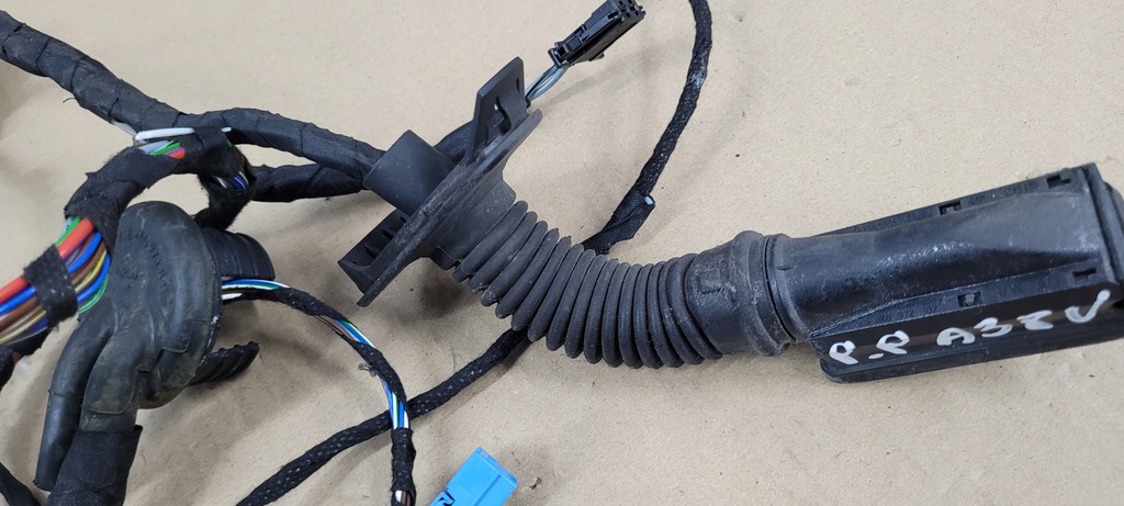 фото №8, A3 8v lift s3 джгут електропроводка двері перед sedan 8v4971029m