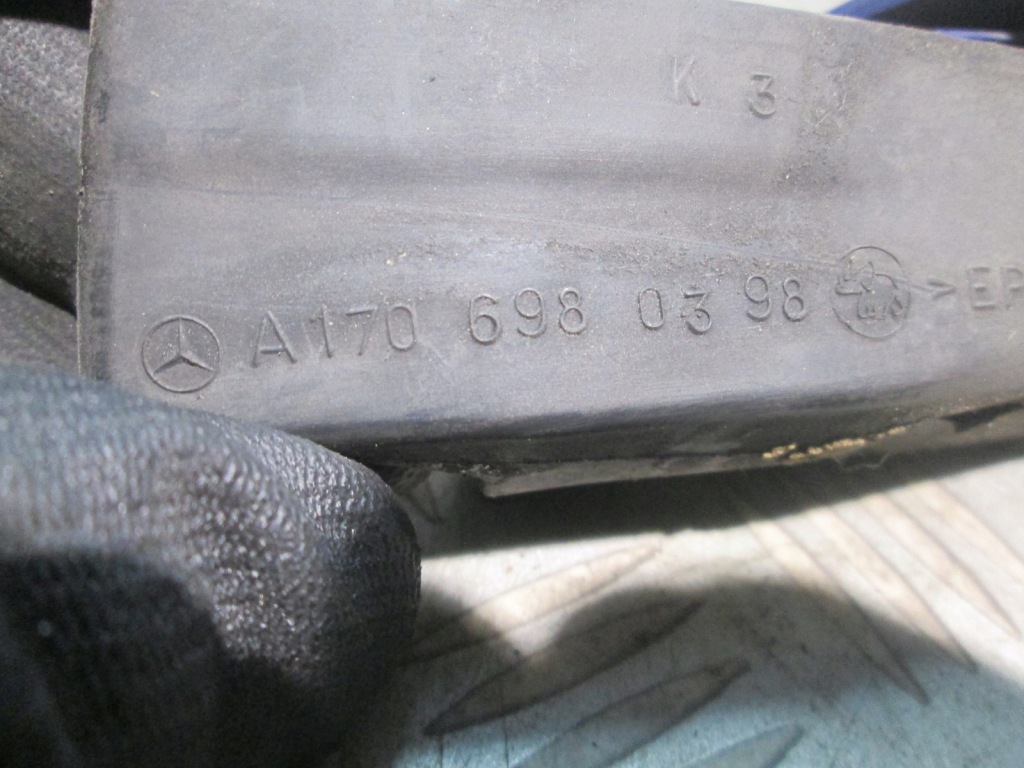 фото №4, Молдинг левая стекло лобовое mercedes slk r170 a1706930398 lac 352