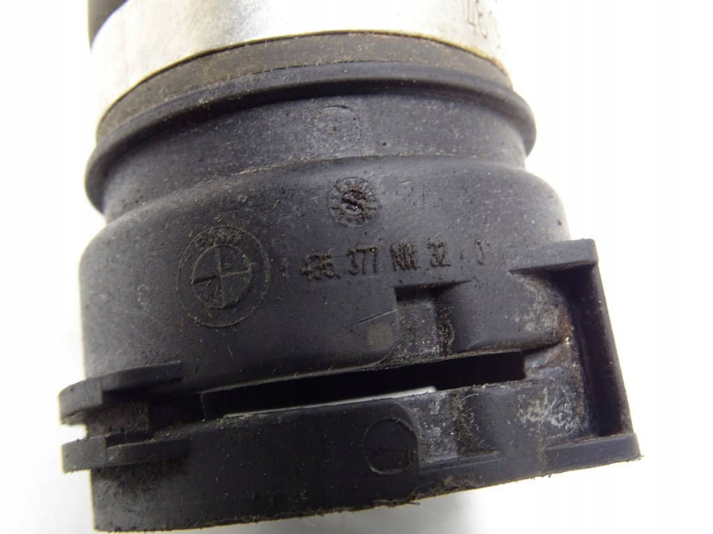 Шланг патрубок труба води 1436377 bmw f30 f31 2.0 d в Україні