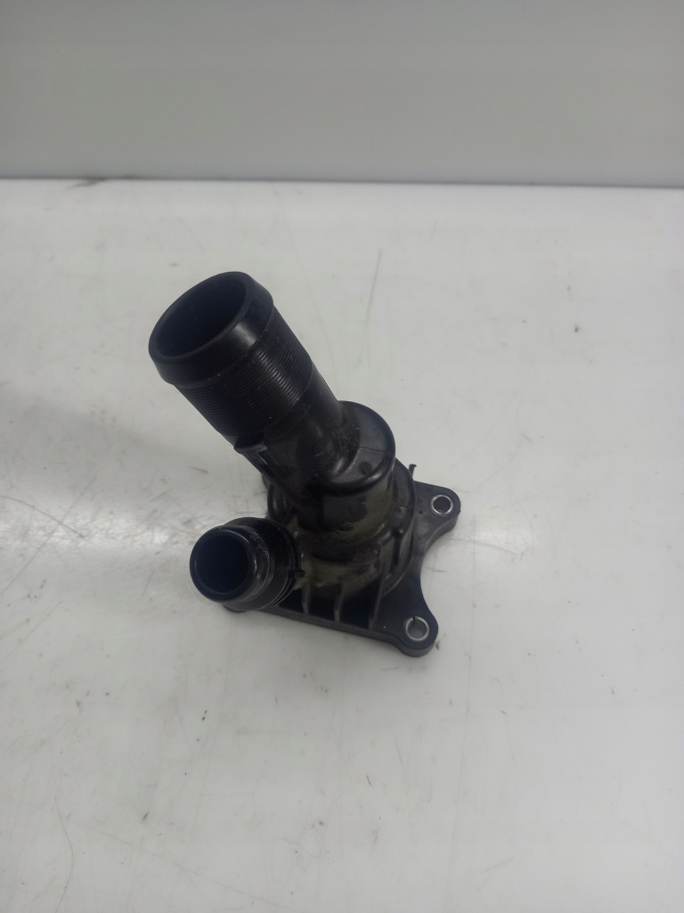 фото №1, Корпус термостата volvo v40 2,0d d2 31293767