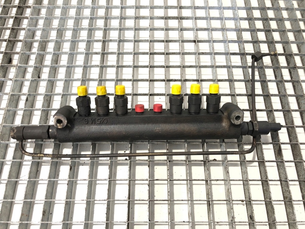 фото №1, Молдинг упорскування renault trucks midlum 0445226008 6.2 215km