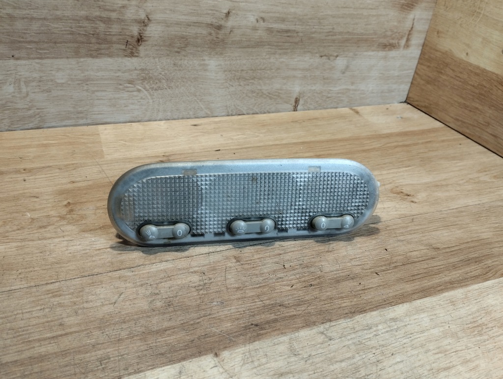 фото №1, Лампа стельовий renault scenic ii 8200073234