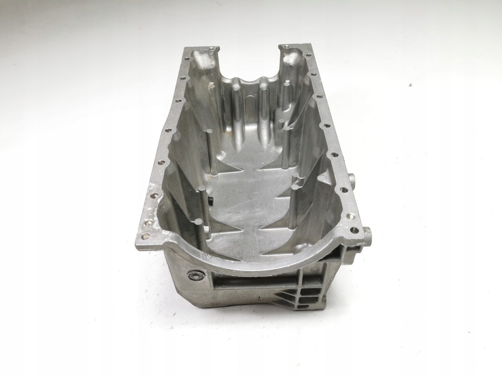 Піддон масляна ford fiesta 1995-2002 dx оригінальний номер 1068279 Недорого