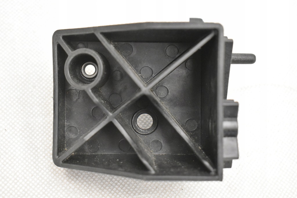 фото №7, Tesla s направляющая кронштейн бампера lp 1055537-00-a