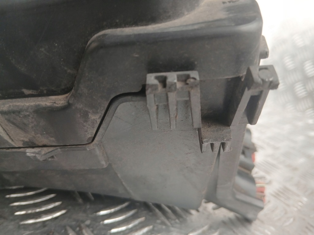 фото №7, Dacia sandero ii корпус коробка предохранителей 243809584r