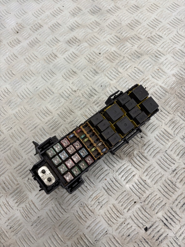 Купити Коробка запобіжників jeep grand cherokee kj liberty 56050753ag