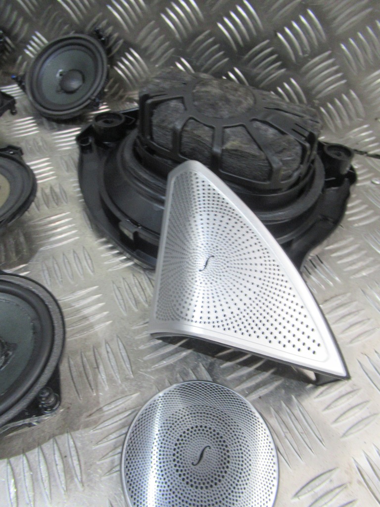 фото №12, Mercedes c-klasa w205 sedan динамики burmester