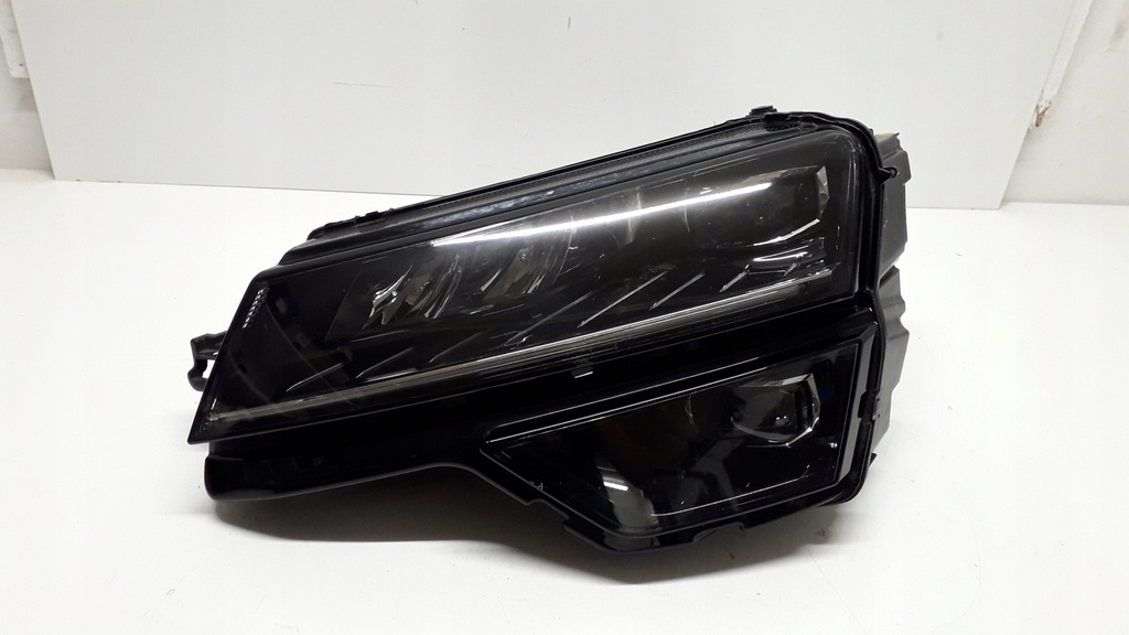 фото №10, Skoda karoq лампа левая передняя full led - корпус