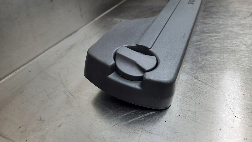 фото №6, Кронштейн треугольник предупредительный 30673261 volvo