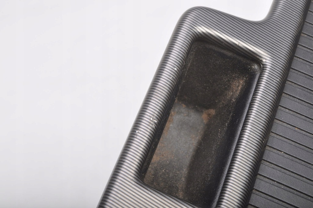 фото №10, Volvo c30 lift s40 ii v50 шторка бардачка 30755392