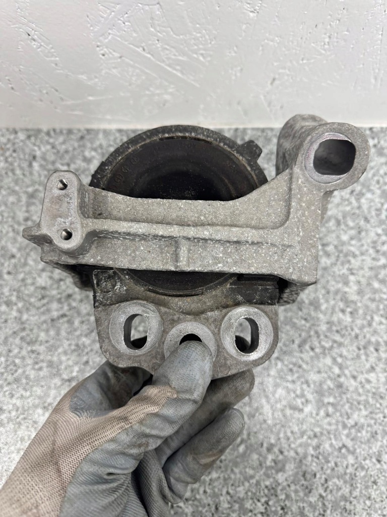 фото №1, Кронштейн подушка кронштейн двигателя mazda cx5 cx-5 2012-2015r