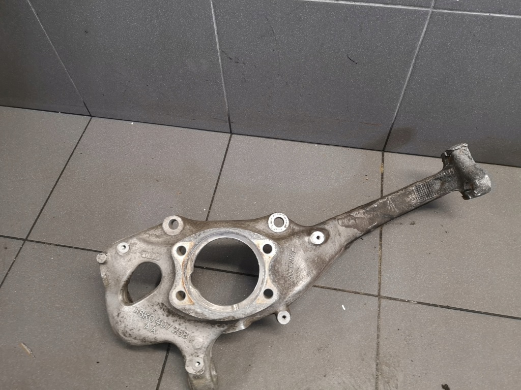 фото №1, Поворотний кулак правий перед audi a4 a5 a6 8k0407258