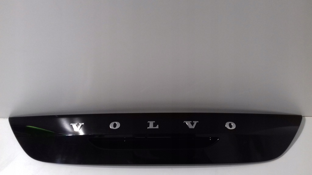 фото №1, Накладка задній кришки volvo v40 нижня 2017