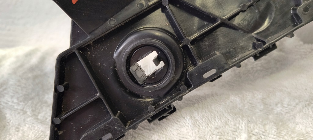 фото №3, Напрямна бампера лівий задня tesla model x