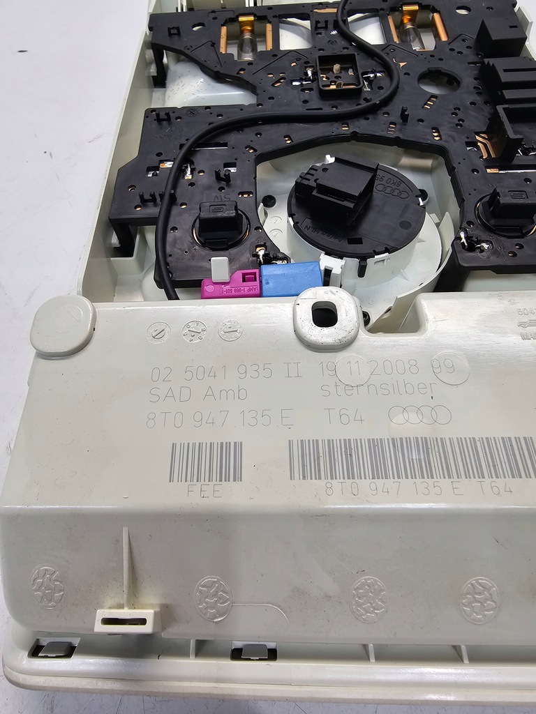 фото №7, Лампа освітлення кабіни pod люк audi a4 a5 8t0947135e t64