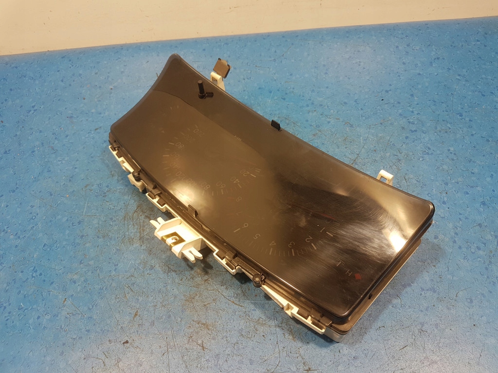 фото №6, Toyota corolla i verso 1.6 счетчик 83800-13110