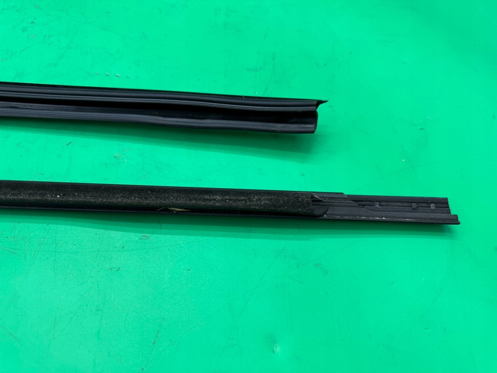 фото №5, Молдинг дверь уплотнитель левая наружная + внутренняя volvo c30 06-