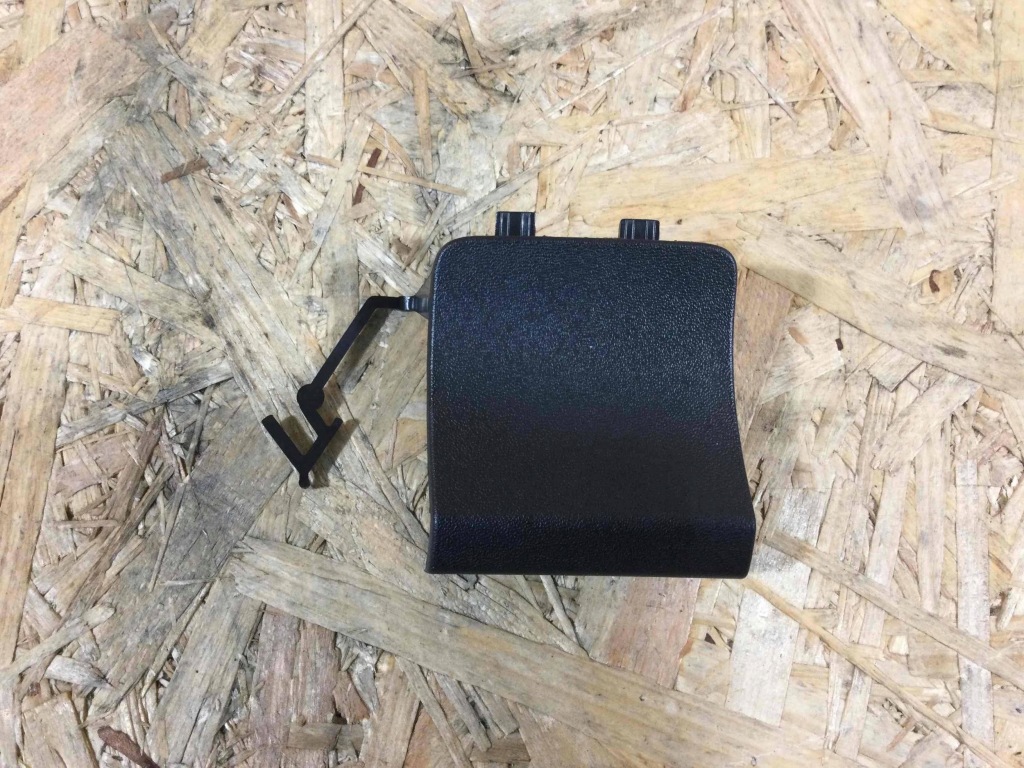 Купити Porsche cayenne заглушка бампера ліва задня 9y0807499