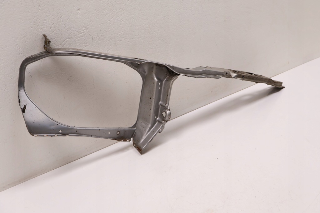 фото №4, Mercedes benz w124 панель фари правий