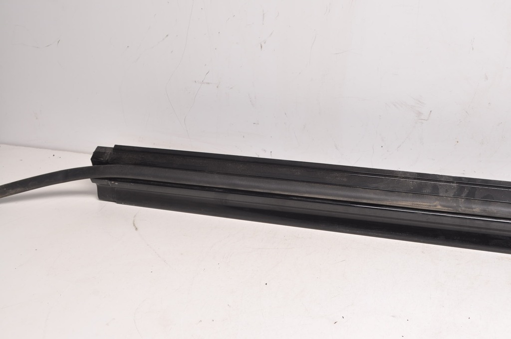 фото №4, Volvo xc90 ii накладка поріг права 31672371