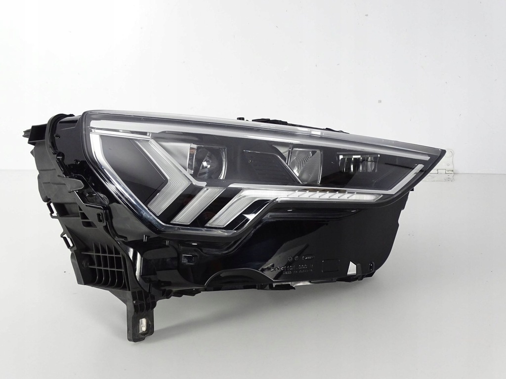 фото №1, Лампа перед передняя правая audi q3 83a