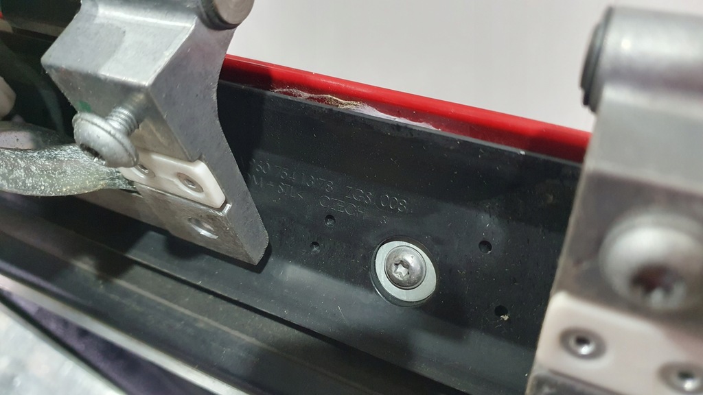 фото №6, Крышка багажника дверь дверца бардачка кабины бардачок actros mp 4