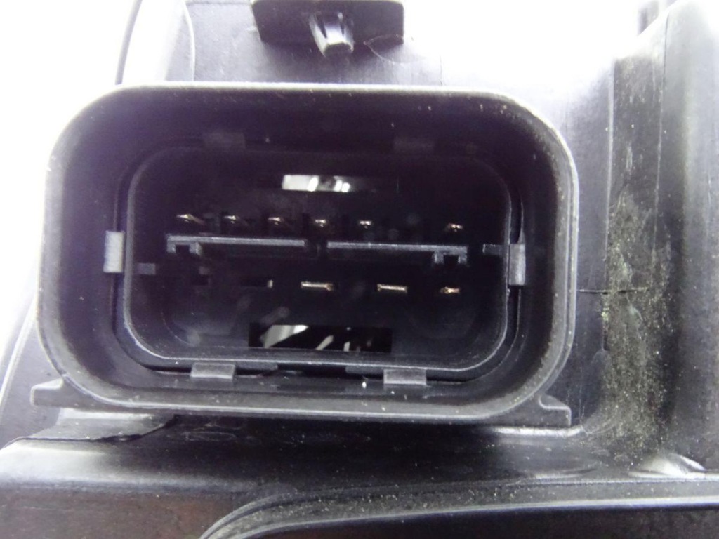 Bmw x5 f15 13-18 лампа левый перед обычная h7 оригинал комплектная 7290047 с Разборки