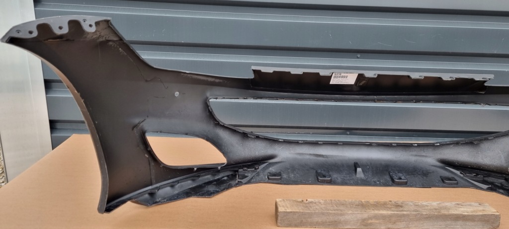 Ferrari portofino 17- бампер перед оригинал a477 Киев