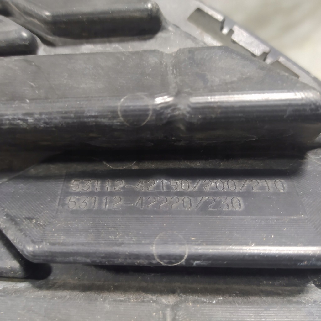 фото №7, Решётка радиатора решётка радиатора бампера перед toyota rav4 v 18- 53112-42190