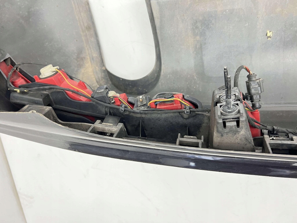 Audi q7 4l бампер задній задній комплект pdc lz7l в Україні