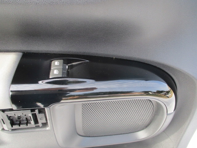 фото №9, Citroen c4 cactus обшивка дверь левых передних